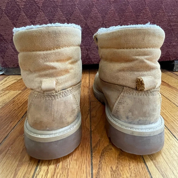 Timberland Ankle Sherpa Hiking Boots, size 2 - Picture 9 of 12